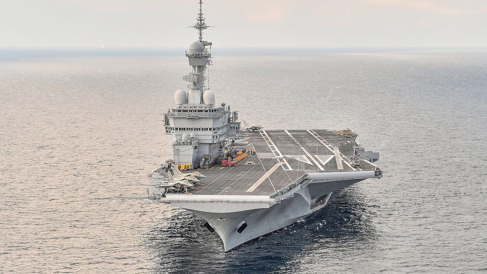 Frankreich hatte die „Charles de Gaulle“ und mehrere Begleitschiffe Anfang März kurz nach Beginn des Iran-Kriegs ins Mittelmeer entsandt. Foto: dpa/AFP Pool via AP/Christophe Simon