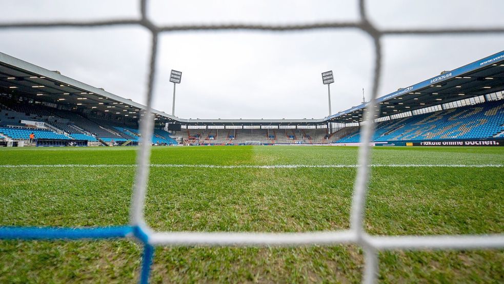 Ein Fußballtor ist in Erlangen umgestürzt und hat ein Kind tödlich verletzt. (Symbolbild) Foto: David Inderlied