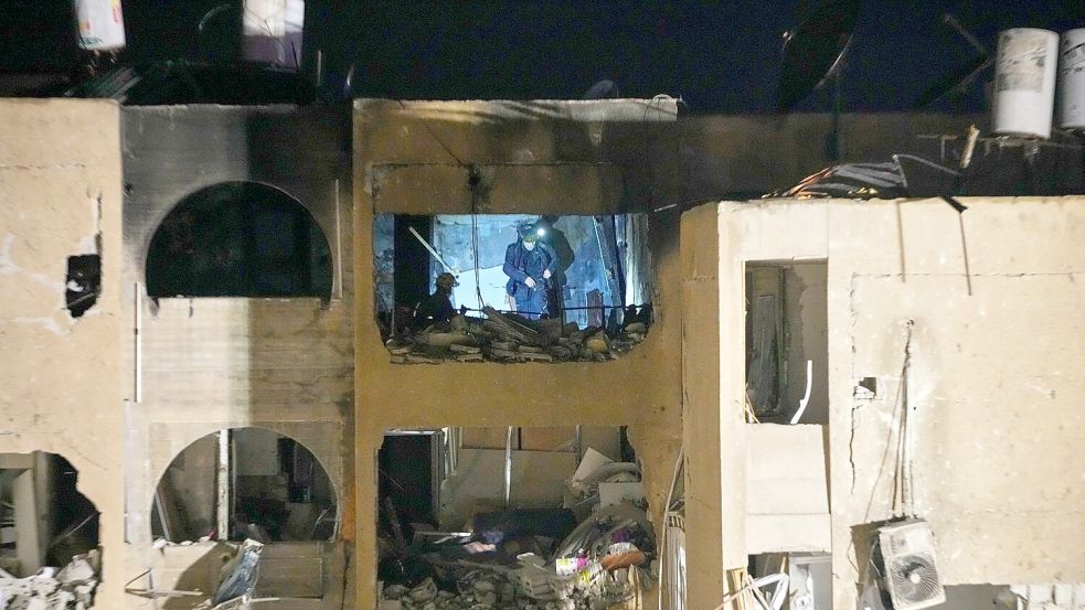 Der Iran richtete mit Raketenangriffen schwere Schäden im Süden Israels an. Foto: Ohad Zwigenberg/AP/dpa