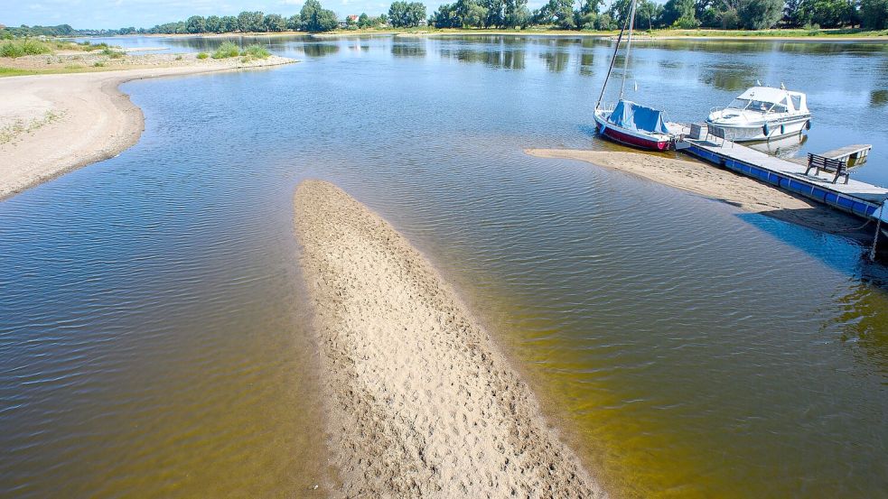 Immer wieder führt Trockenheit zu stark sinkenden Wasserpegeln in Flüssen und Seen. (Archivbild) Foto: Klaus-Dietmar Gabbert