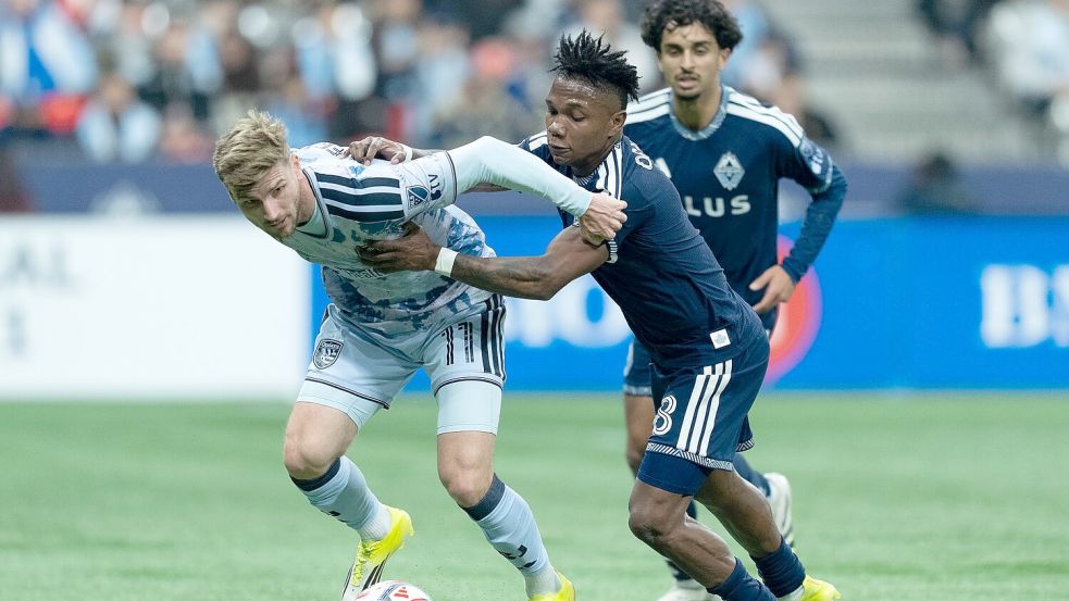Timo Werner gewann mit San Jose gegen Vancouver um Thomas Müller. Foto: Ethan Cairns/The Canadian Press/