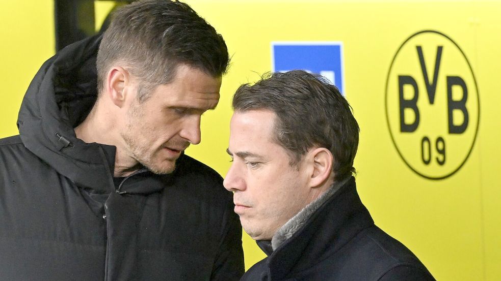 Dem bisherigen Sportdirektor Sebastian Kehl (l) war Lars Ricken (r) bereits als Sport-Geschäftsführer vor die Nase gesetzt worden. Foto: Bernd Thissen
