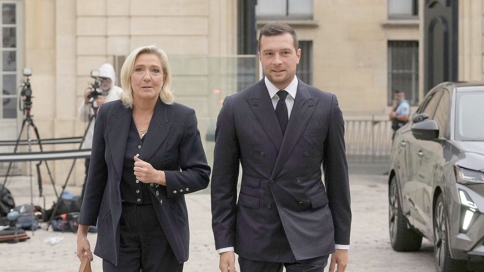 Die RN-Spitze um Le Pen und Bardella hofft auf einen Machtwechsel auf nationaler Ebene. (Archivbild) Foto: Thibault Camus/AP/dpa