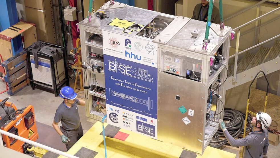 Insgesamt wiegt der Container rund 800 Kilogramm - für den Transport ist deshalb ein Lastwagen nötig. Foto: Kernforschungszentrum Cern