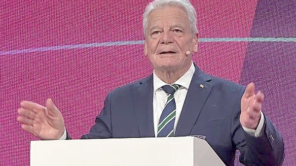 Ex-Bundespräsident Joachim Gauck zeigte sich in einer Rede unzufrieden mit der Berichterstattung der Medien. Foto: Louisa Riepe