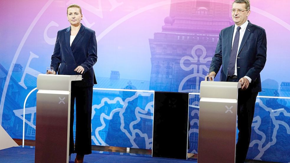 Die sozialdemokratische Regierungschefin Mette Frederiksen (l) wird vom der rechtsliberalen Verteidigungsminister Troels Lund Poulsen (r) herausgefordert. (Archivbild) Foto: Mads Claus Rasmussen/Ritzau Scan