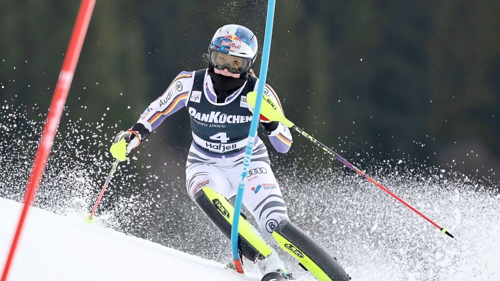 Konnte US-Star Shiffrin im Slalom nicht schlagen: das deutsche Ski-Juwel Emma Aicher. Foto: Marco Trovati/AP/dpa