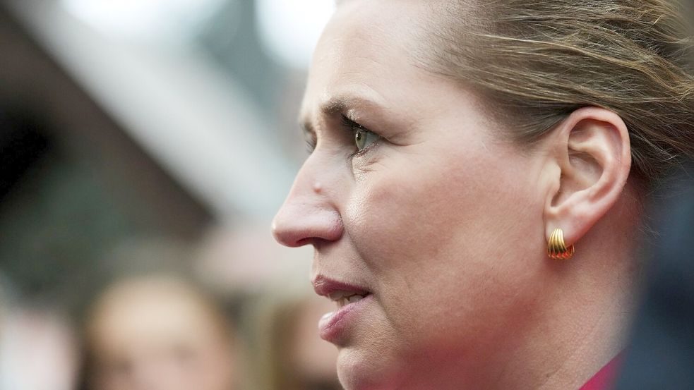 Mette Frederiksen will dänische Regierungschefin bleiben. Foto: Sergei Grits/AP/dpa