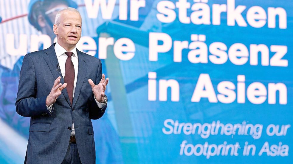 Wenige Tage vor Eröffnung des neuen Chemiewerks in China hatte BASF-Chef Markus Kamieth eingeräumt, dass sich diese Milliardeninvestition für den Konzern später als geplant lohnen wird. (Archivbild) Foto: Uwe Anspach