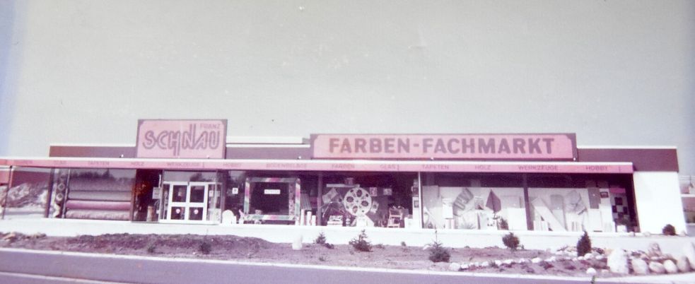 1979 zog der Farbenfachmarkt Schnau ins neue Gewerbegebiet. 800 Quadratmeter Verkaufsfläche standen damals zur Verfügung. Foto: privat