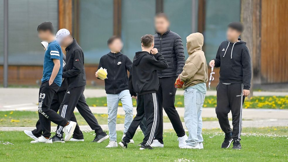 Kinder mit Einwanderungshintergrund: Nicht erst auf dem Schulhof fängt die Integration an. Foto: IMAGO/Frank Hoermann/Sven Simon