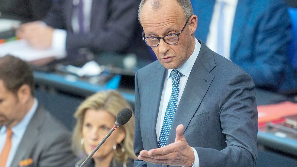 Der Regierungschef sagte im Bundestag: „Wolfram Weimer hat mein Vertrauen.“ Foto: Michael Kappeler/dpa
