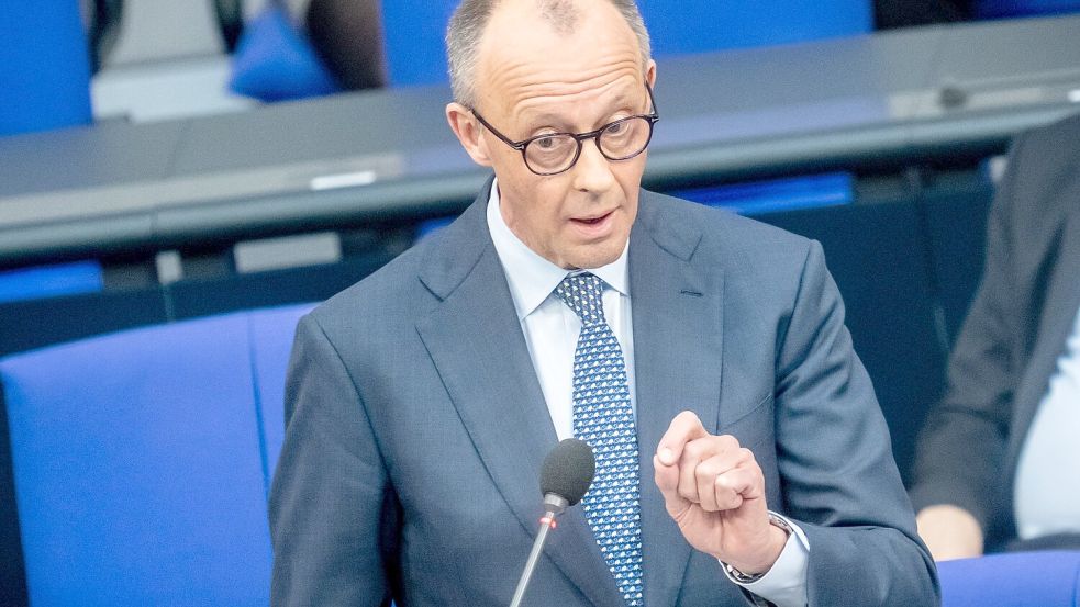 Beim Thema Gewalt gegen Frauen geht es in der Regierungsbefragungn im Bundestag hoch her. Foto: Michael Kappeler/dpa