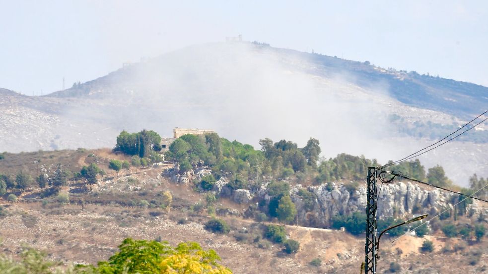 Rauch steigt im Libanon auf nach einem israelischen Luftangriff. (Archivbild) Foto: Ali Hashisho/XinHua/dpa