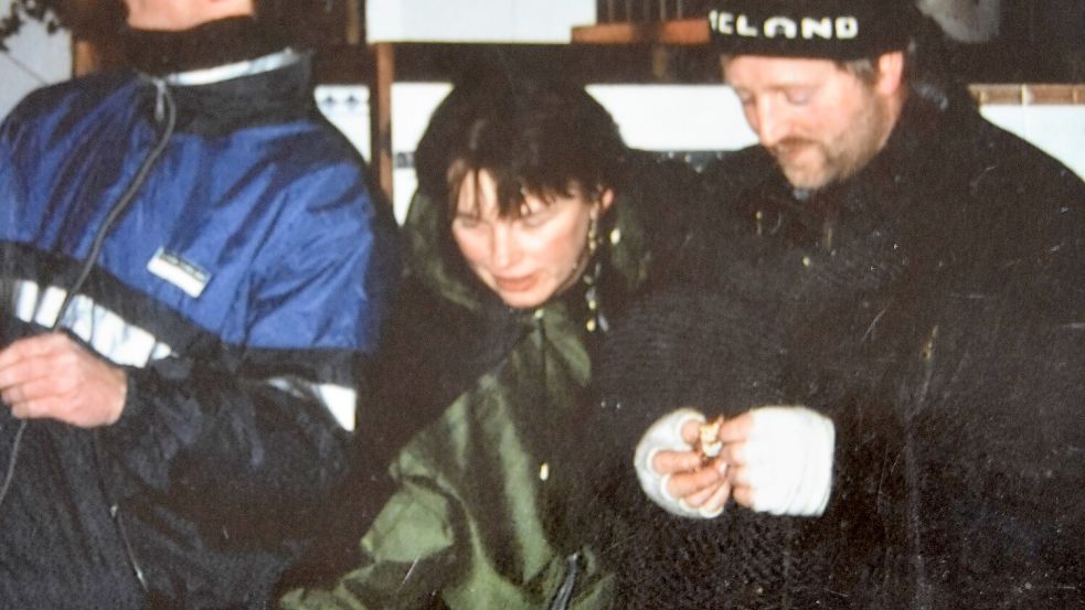 Das Bild zeigt Artur und Grete Betten während der Weihnachtsfeier 1997. Foto: privat