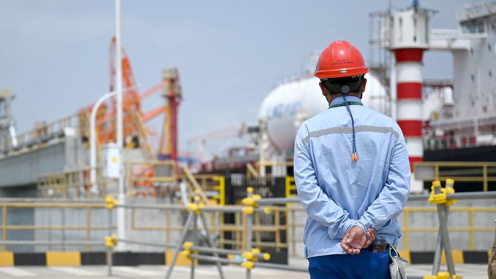 Zhanjiang ist der zweite Verbundstandort von BASF in China. Foto: Johannes Neudecker/dpa