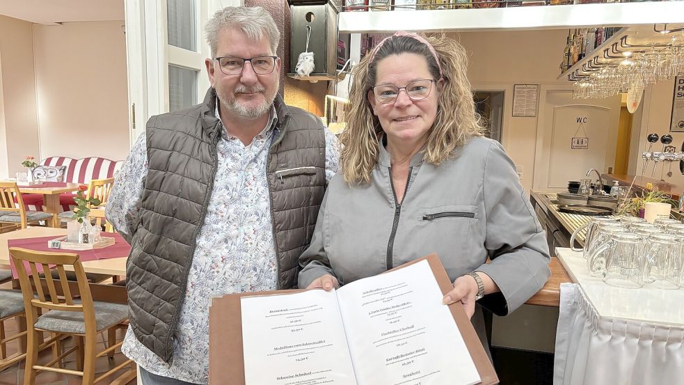 Arno und Anja Tritschler betreiben seit zwölf Jahren das Gastuus Ulenhoff in Grotegaste. Foto: Björn Klüver