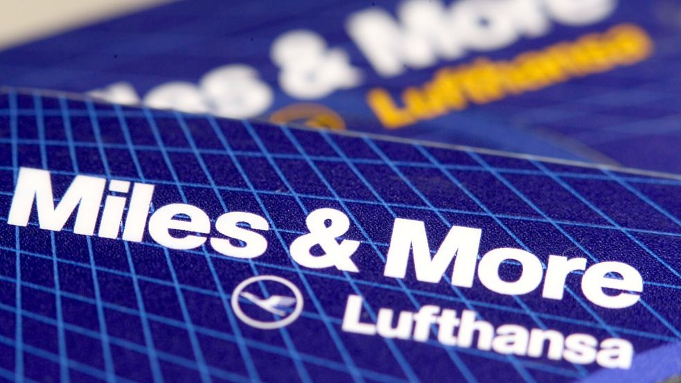 Für Miles & More braucht es eine neue Kreditkarte. (Archivbild) Foto: Jens Büttner/dpa-Zentralbild/dpa