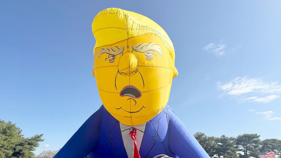 Die Proteste richten sich gegen Trump und seine Politik. Foto: Anna Ringle