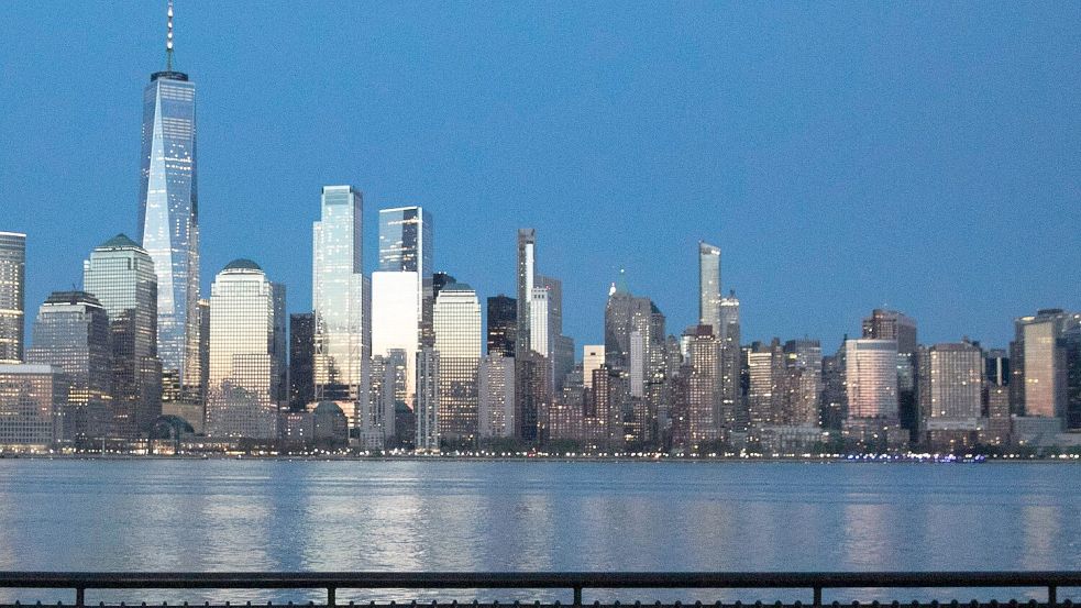 Die Skyline von Manhattan. (Archivbild) Foto: Mark Lennihan/AP/dpa