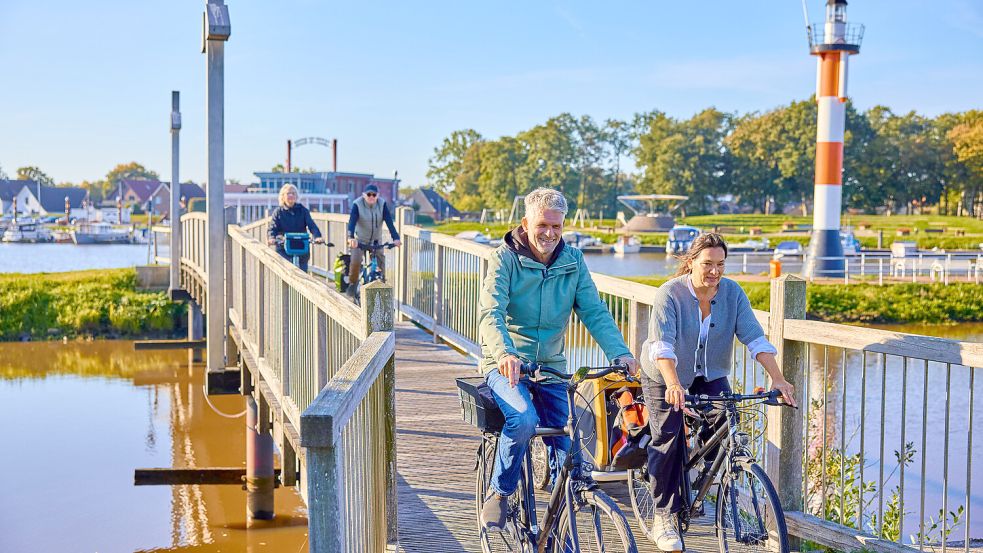 Der Landkreis Cloppenburg wirbt mit einem attraktiven Radwegenetz – etwa in Barßel. Eine Zertifizierung als „Fahrradfreundliche Kommune“ soll das Engagement künftig unterstreichen. Foto: OM-Tourismus