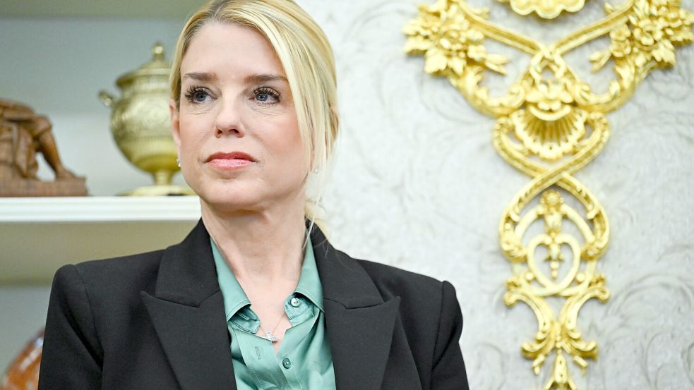 Justizministerin Pam Bondi ist beim US-Präsident Trump in Ungnade gefallen. Foto: IMAGO/Newscom / AdMedia