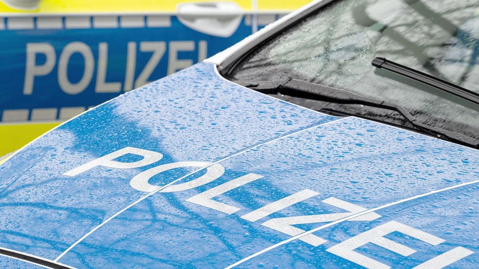 Die Bremer Polizei warnt vor einer perfiden Betrugsmasche, der jetzt ein Rentner aus Huchting zum Opfer gefallen ist. Foto: Soeren Stache/dpa