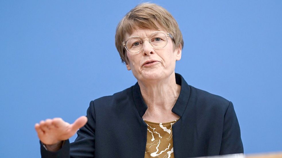 Die Ökonomin Veronika Grimm sieht die Lösung in der aktuell angespannten Situation vor allem in geringerem Energieverbrauch. (Archivbild) Foto: Britta Pedersen/dpa