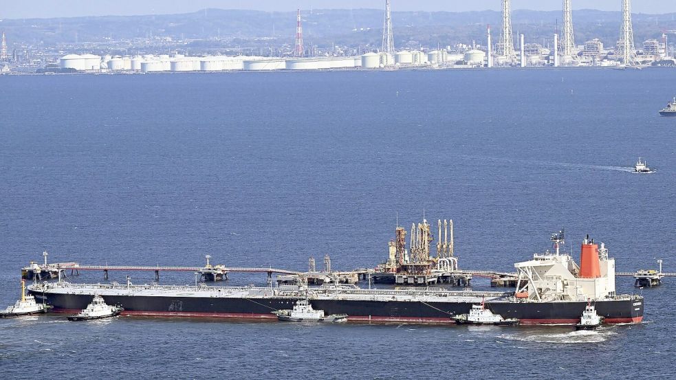 Die Blockade der Straße von Hormus setzt die Ölversorgung weltweit unter Druck. Foto: -/kyodo/dpa