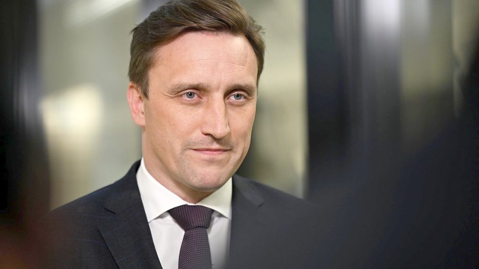 Niedersachsens CDU-Landeschef Sebastian Lechner sagt angesichts der mutmaßlichen Deepfake-Affäre: „Es gibt offensichtlich noch Defizite.“ (Archivbild) Foto: Shireen Broszies