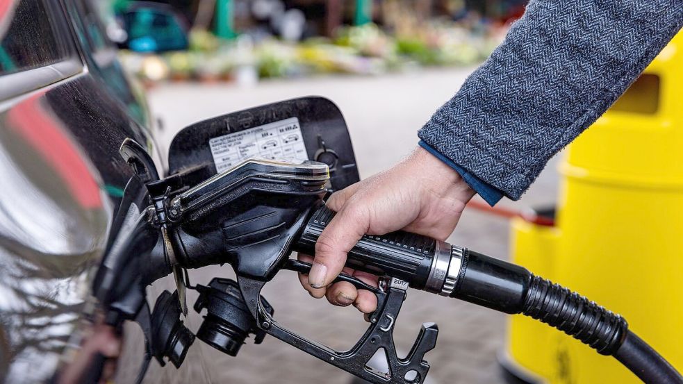 Tanken ist in Deutschland zurzeit sehr teuer. (Symbolbild) Foto: Frank Hammerschmidt