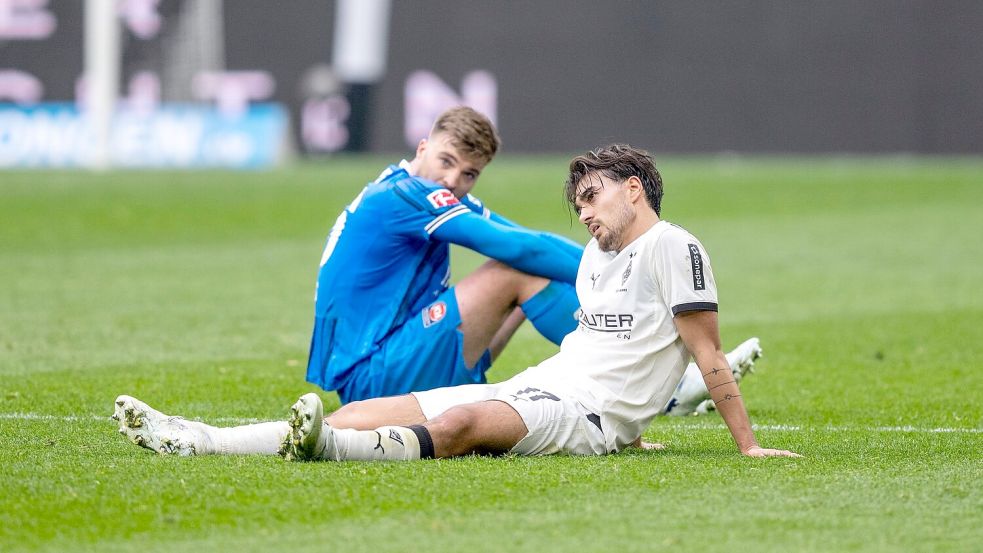 Enttäuschte Gesichter nach einem 2:2 im Borussia-Park. Foto: David Inderlied