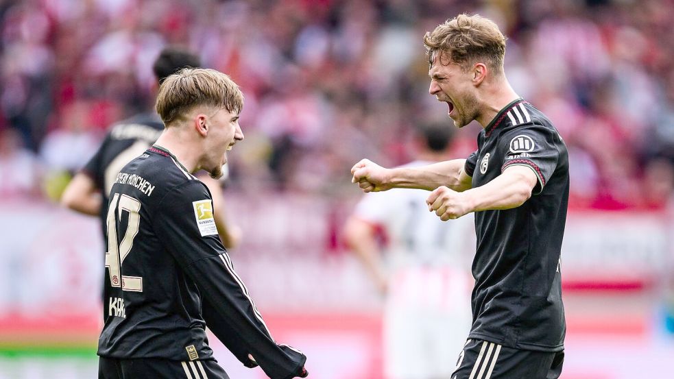 Auch Joshua Kimmich (r.) war nach dem Spiel euphorisiert. Foto: Tom Weller