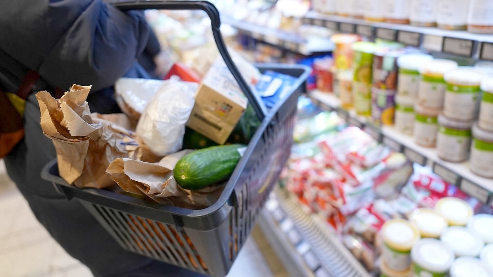 Für Lebensmittel müssen Verbraucher derzeit deutlich tiefer in die Tasche greifen als im Jahr 2020. Foto: Marcus Brandt