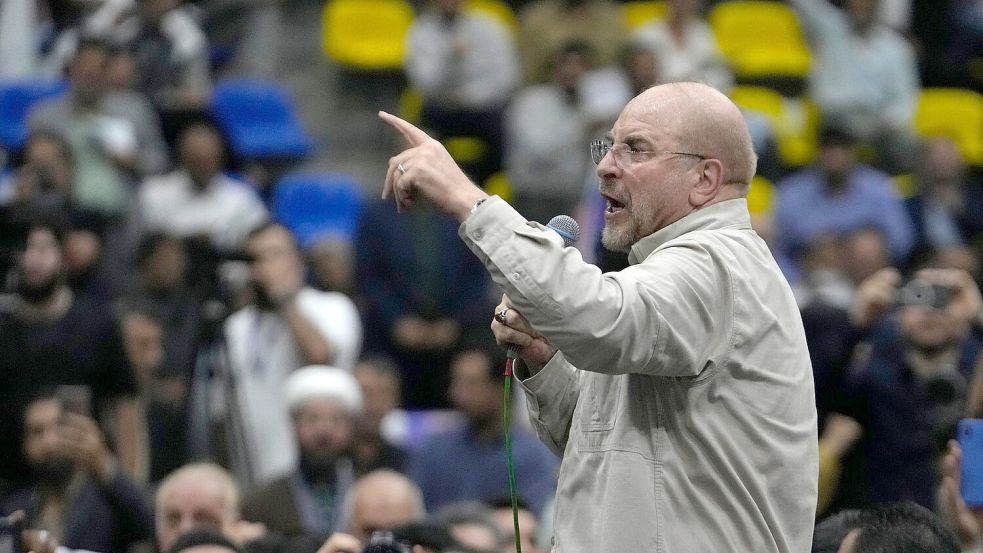 Irans Parlamentspräsident Mohammad Bagher Ghalibaf warnt die USA. (Archivbild) Foto: Vahid Salemi/AP/dpa