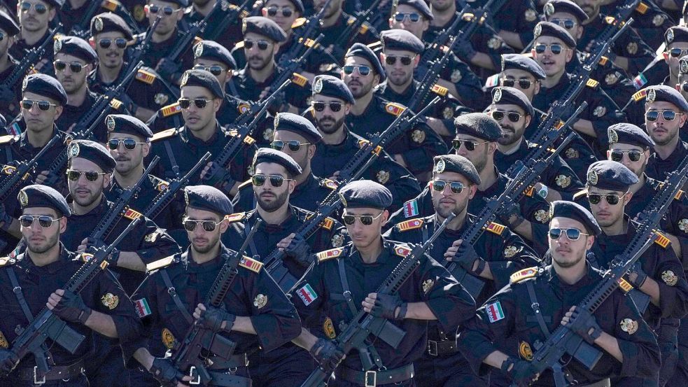 Irans Militärführung zeigt sich von Trumps Drohungen unbeeindruckt. (Archivbild) Foto: Vahid Salemi/AP/dpa