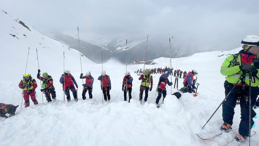 Immer wieder mussten diesen Winter Rettungsdienste ausrücken. Foto: -/Italienische Bergwacht/dpa