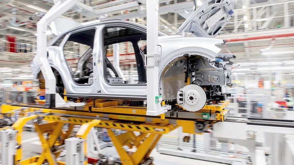 Die Stimmung in der deutschen Autoindustrie ist gesunken, es gibt aber auch positive Signale. (Symbolbild) Foto: Hauke-Christian Dittrich