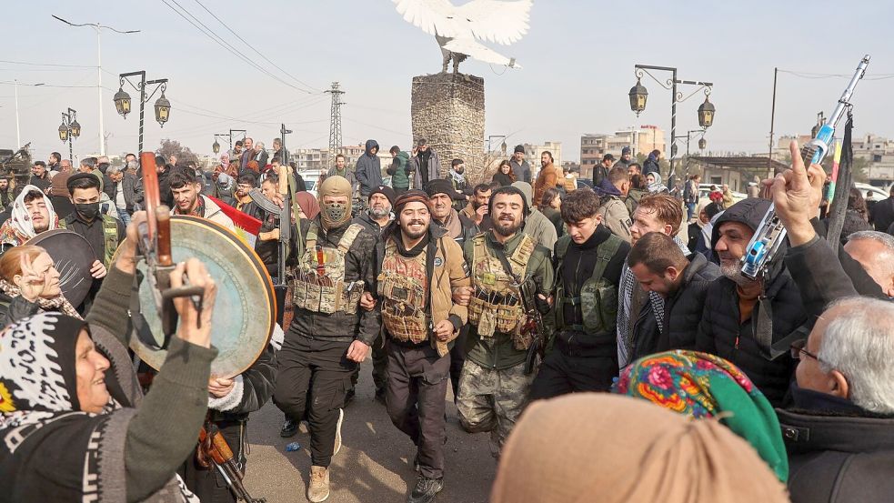 Wie viel Autonomie für bestimmte Regionen und Volksgruppen? Das wird in Syrien kontrovers diskutiert. (Archivfoto) Foto: Baderkhan Ahmad/AP/dpa