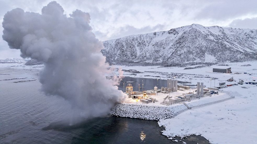 Die Vorbereitungen zum zweiten Testflug am Weltraumbahnhof in Norwegen. (Handout) Foto: -/Isar Aerospace/dpa