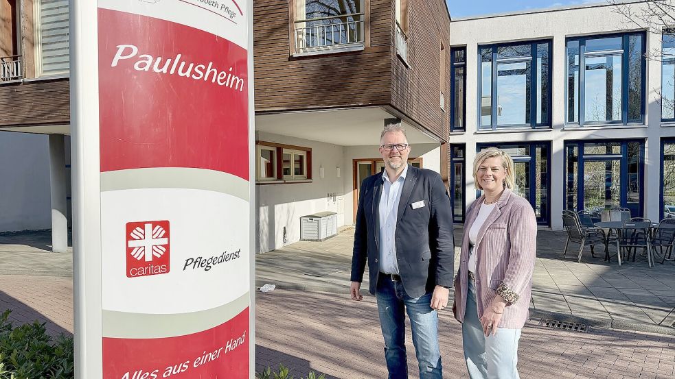 Stellten die Pläne für die Neu- und Umbauten der St. Elisabeth Pflege vor: André Horstmann (Geschäftsführer) und Katharina Brackmann-Löffler (Heimleitung der „Jungen Pflege“). Foto: Anke Laumann