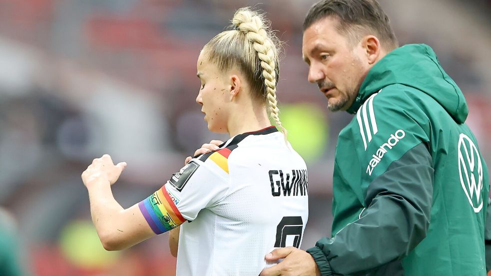 Musste verletzungsbedingt früh raus: Giulia Gwinn. Foto: Daniel Karmann/dpa