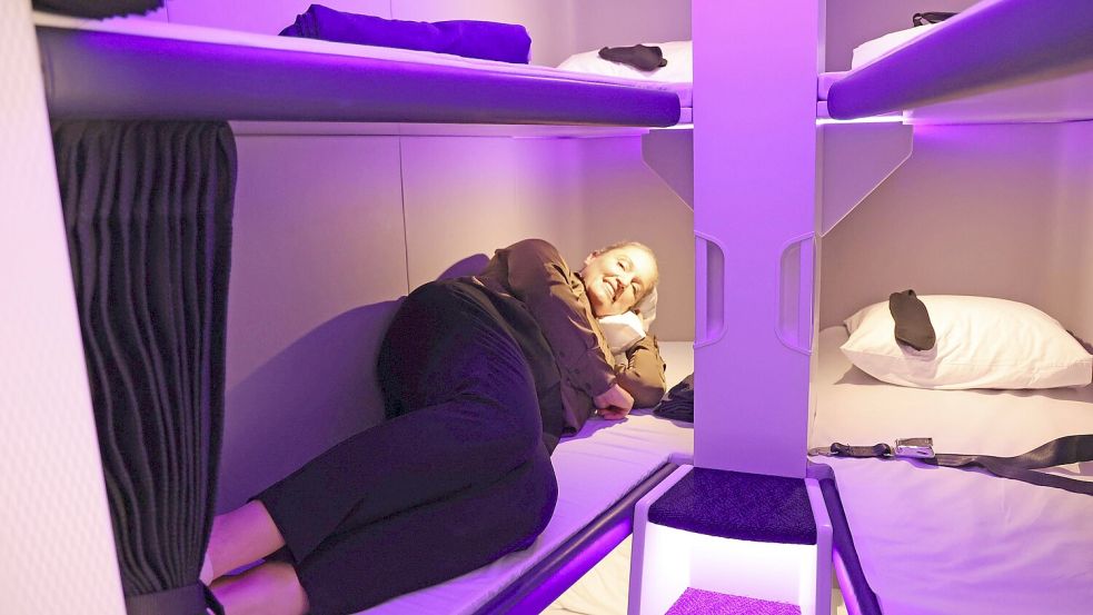 Passagiere von Air New Zealand können ihre Langstreckenflüge ab November im „Skynest“ erleben, einer Art Schlafkapsel. Foto: IMAGO/Kyodo News