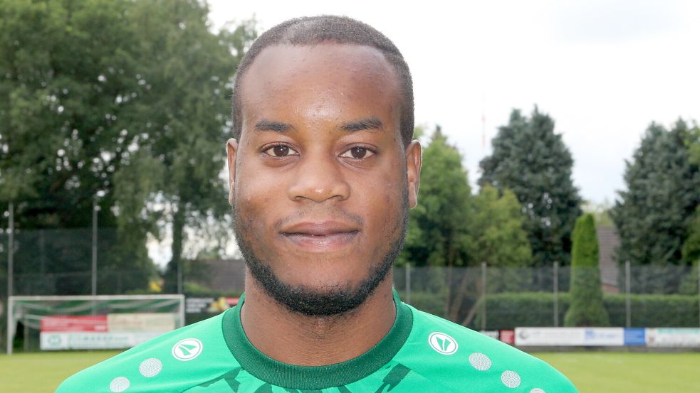 Bertony Konda spielte in Ostfriesland zuletzt beim SV Wallinghausen, ist seit 2023 beim SV Wilhelmshaven. Erst als Spieler, nun als Co-Trainer. Foto: Archiv