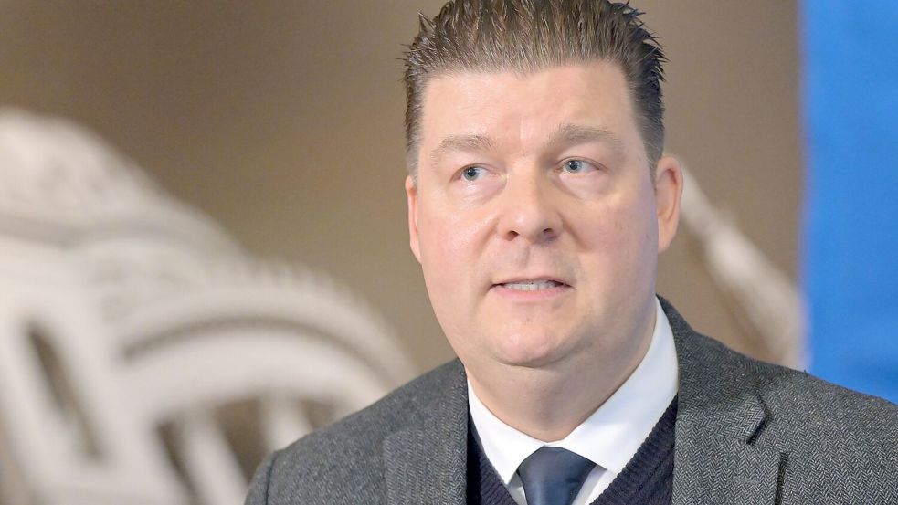 Hamburgs Finanzsenator Dressel sieht keine Möglichkeit, dass Beschäftigte im öffentlichen Dienst der Länder die Prämie erhalten können. (Archivbild) Foto: Michael Bahlo