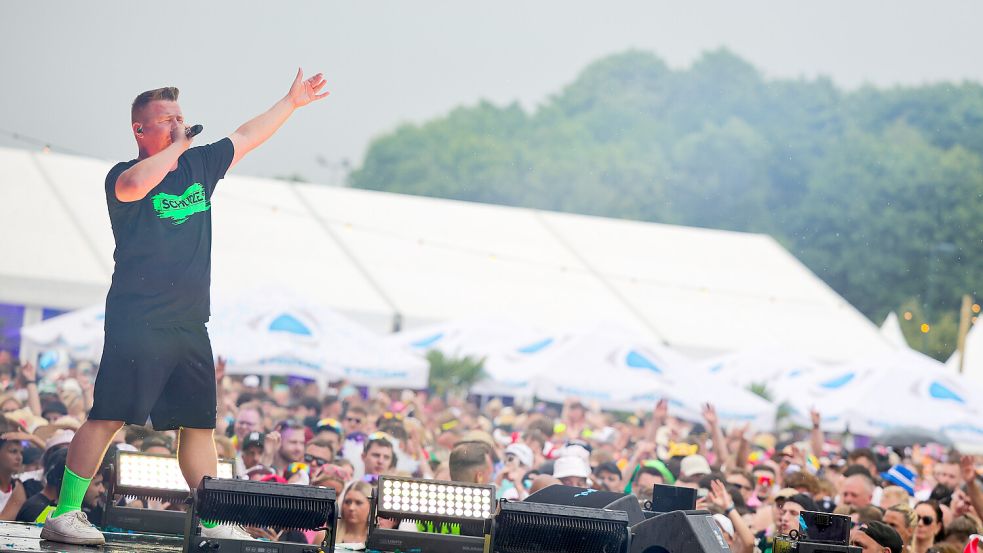 Seit dem Durchbruch mit „Layla“ auf jeder Mallorca-Party gefragt: Schürze (35). Foto: dpa