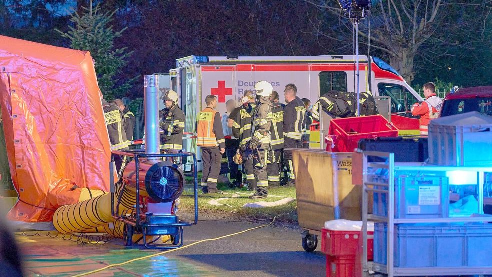 Die Ermittlungen konzentrieren sich auf Chemikalien in einer Grube. Foto: Sascha Ditscher