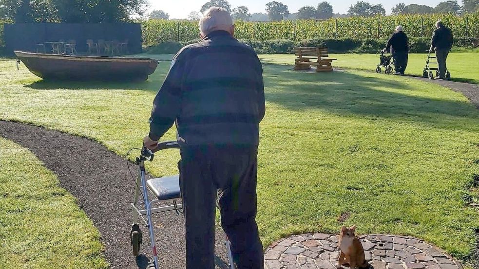 Für alle Gäste der Saterländer Tagespflege steht die 5000 Quadratmeter große Parkanlage zur Verfügung. Fotos: privat