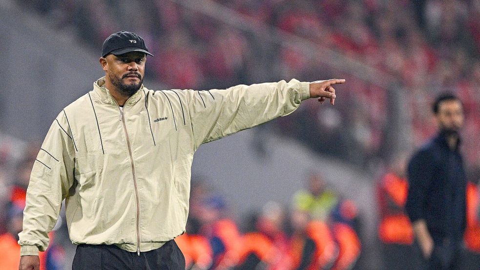 Vincent Kompany will auch bei einer Meisterentscheidung am Sonntagabend nur verhalten feiern. Foto: Tom Weller