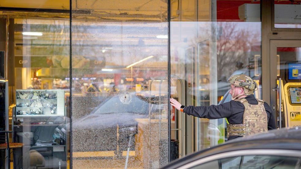 Die Polizei in Kiew hat den Täter, der mindestens sechs Menschen getötet haben soll, erschossen. Foto: Dan Bashakov